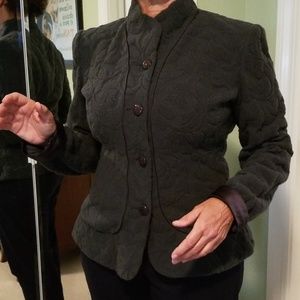 EUC Giorgio Armani Collezioni Top - Soft and Warm!